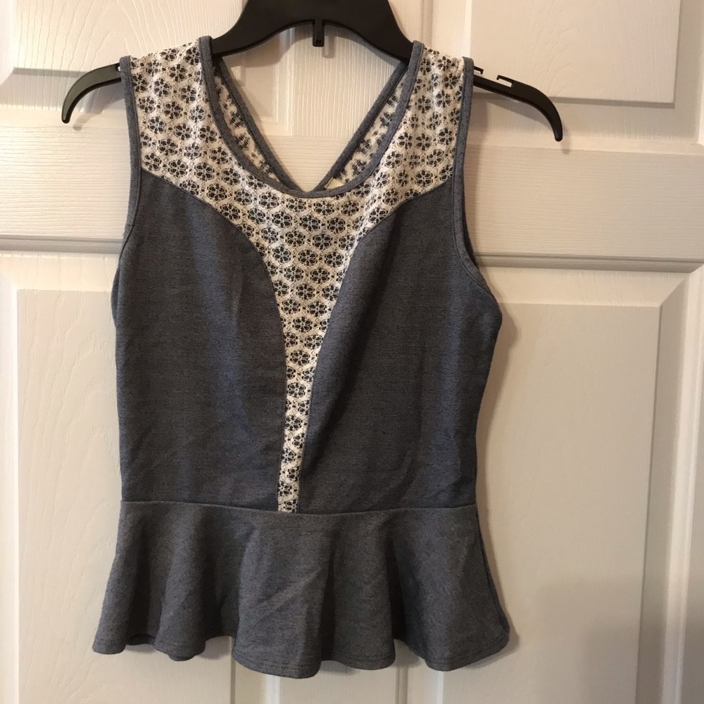 Paper Crane Chambray Lace Peplum Sleeveless Top - Picture 3 of 6